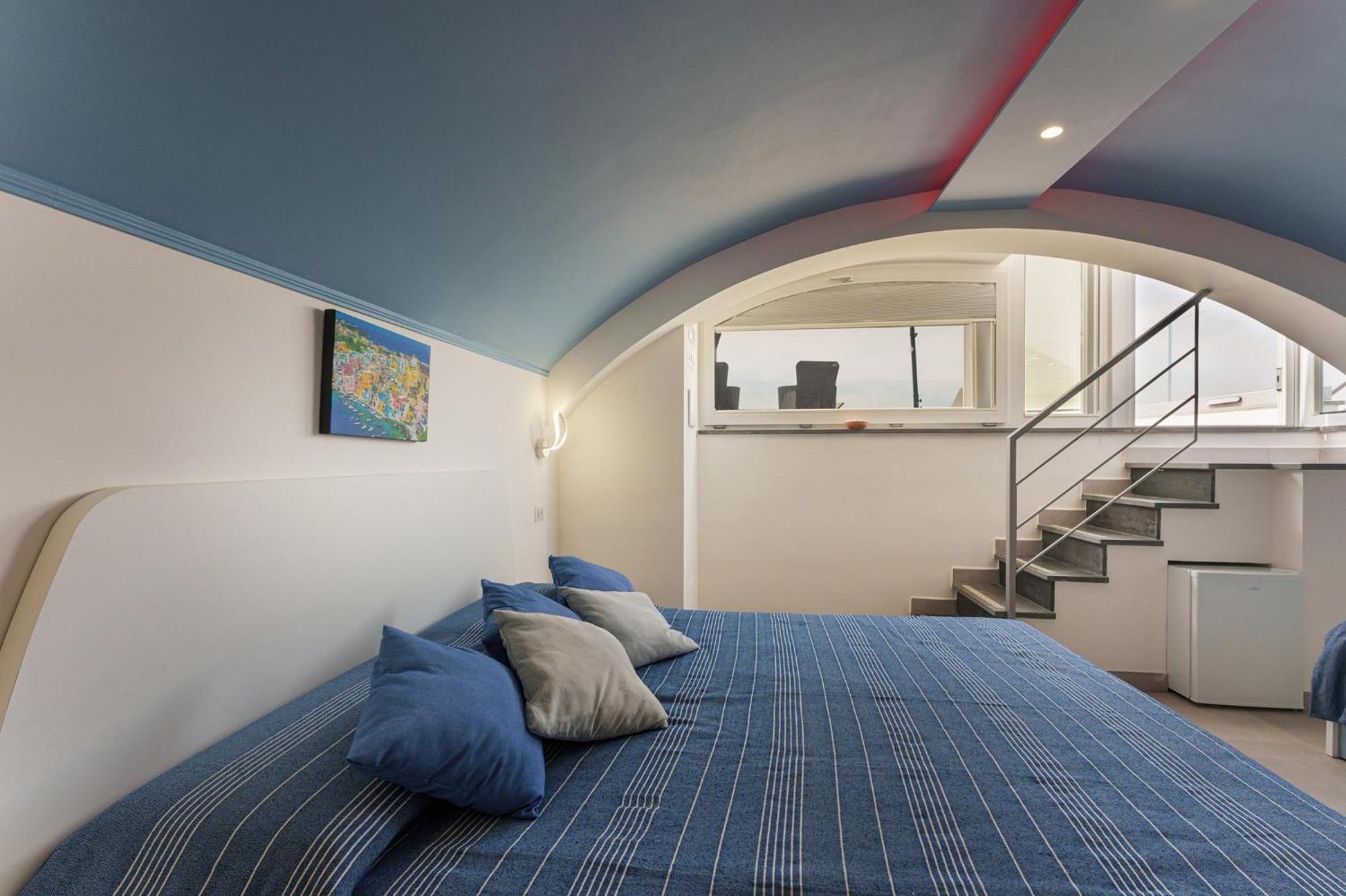 Le Rondinelle Rooms Прочида Екстериор снимка