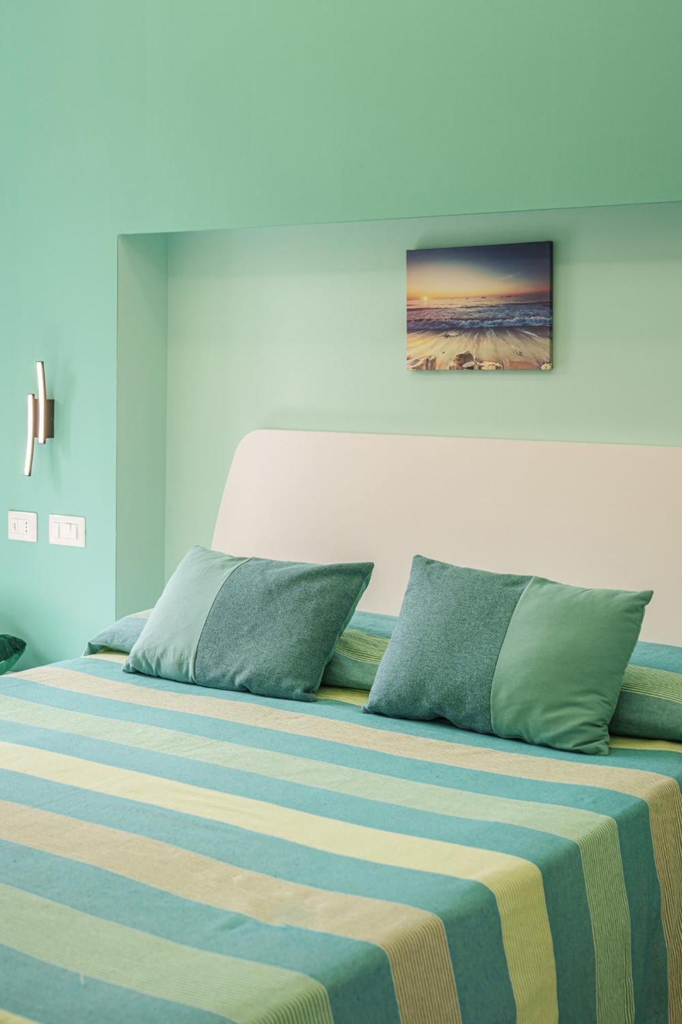 Le Rondinelle Rooms Прочида Екстериор снимка